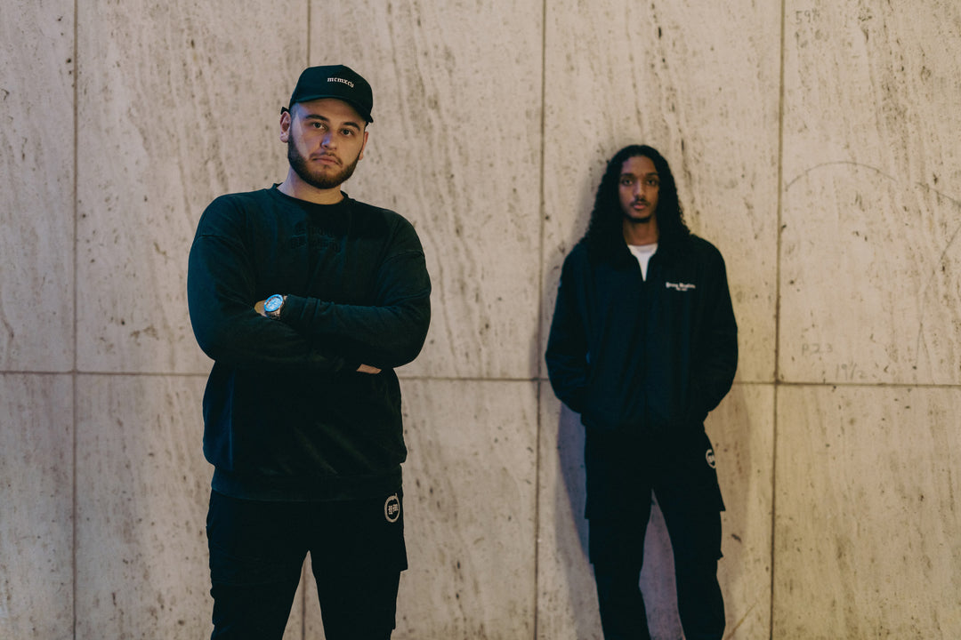 Oversized Crewneck "Premium Vintage" in Black - YM Merch Store