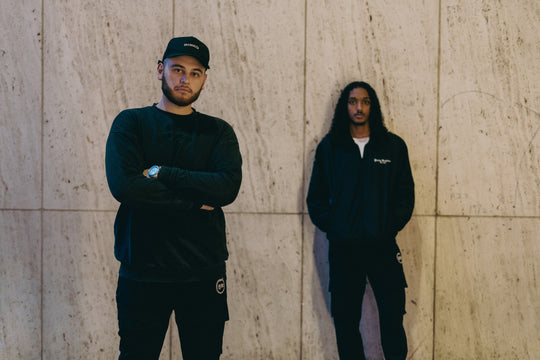 Oversized Crewneck "Premium Vintage" in Black - YM Merch Store