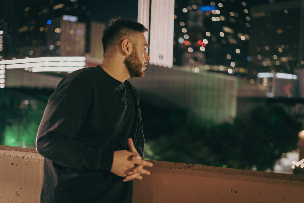 Oversized Crewneck "Premium Vintage" in Black - YM Merch Store